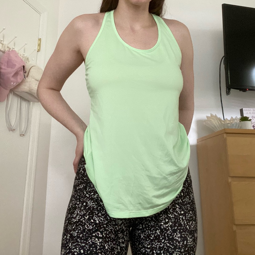 OLD NAVY ACTIVE Neon pale green shirt